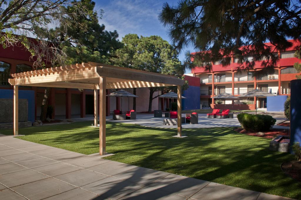 Wyndham Albuquerque Hotel & Conference Center Exterior photo