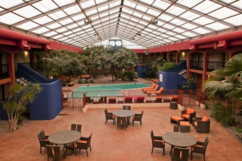 Wyndham Albuquerque Hotel & Conference Center Exterior photo