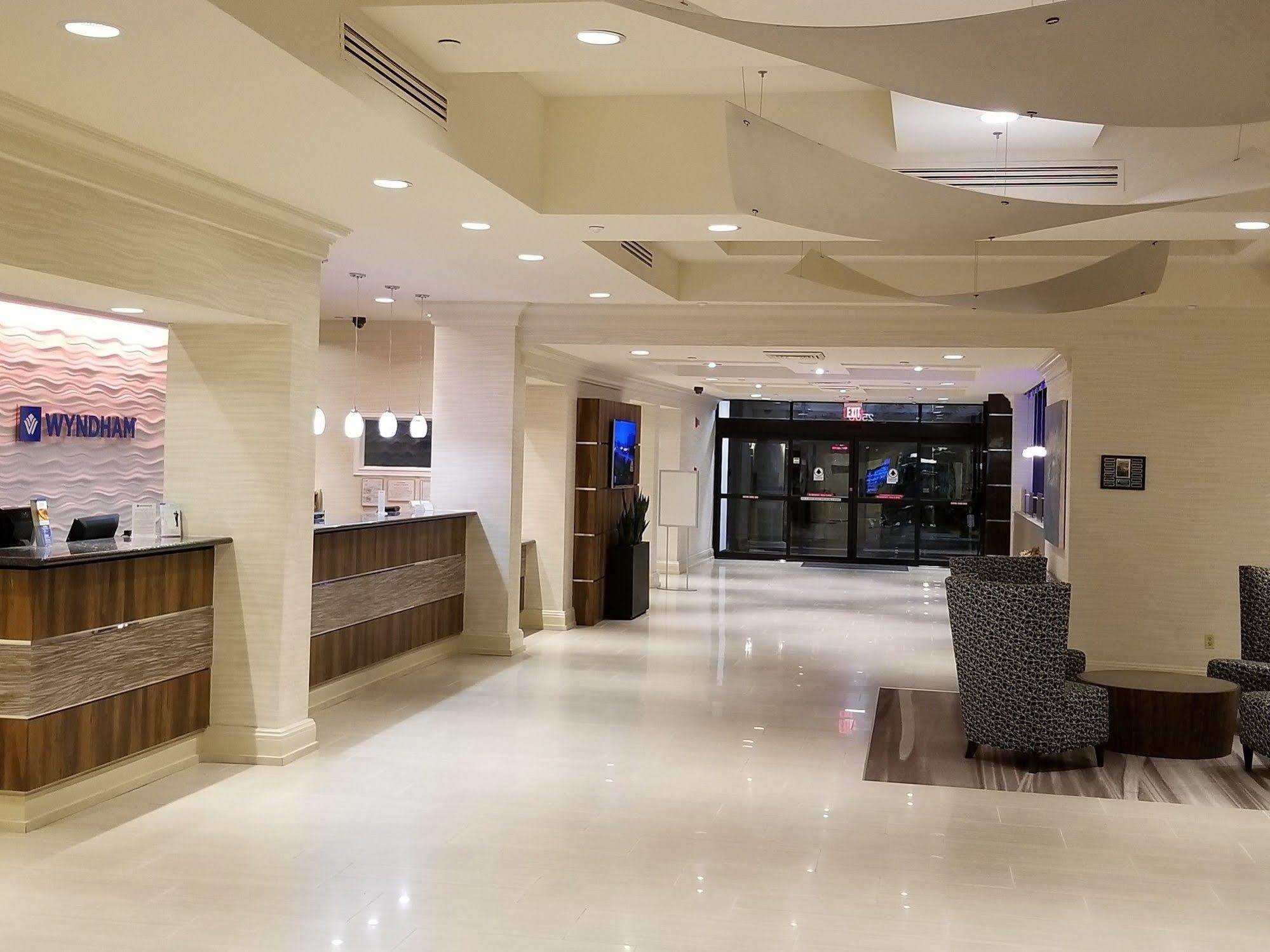 Wyndham Albuquerque Hotel & Conference Center Exterior photo